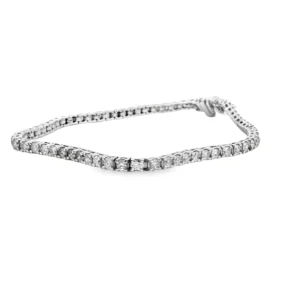 Elegant White Gold Diamond Tennis Bracelet. BC30132P