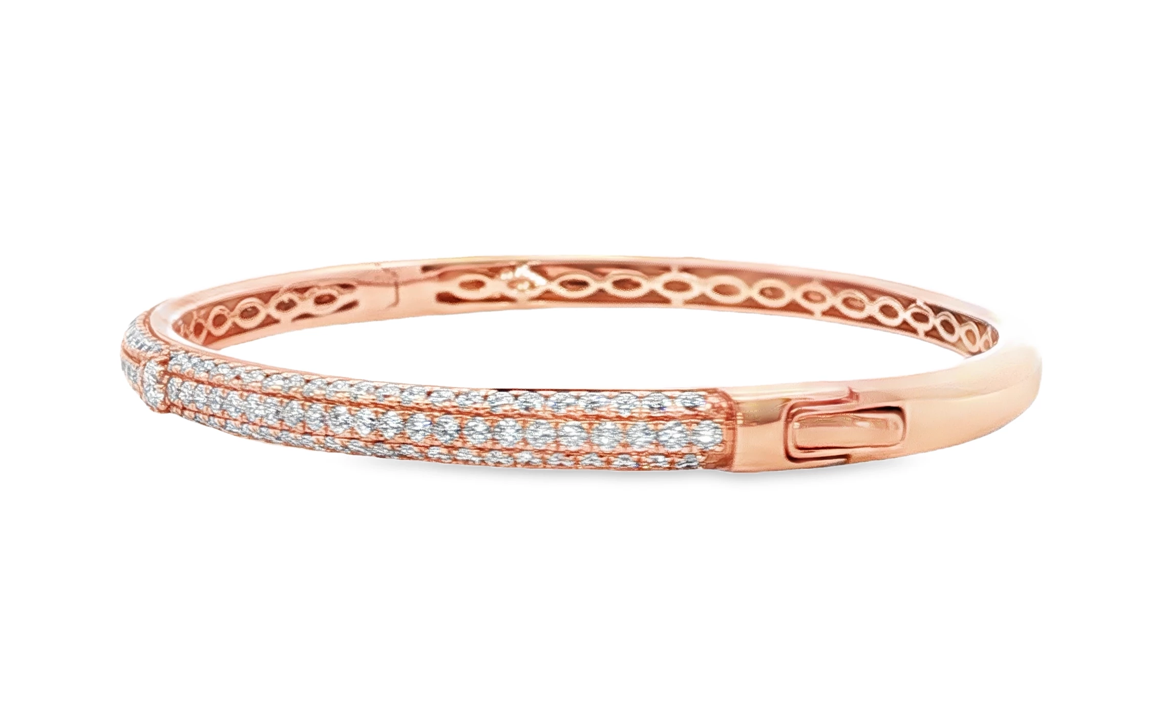 Elegant 18kt Rose Gold Bangle with Round Brilliant Cut Diamond Pavé. SKU DDI-300-10026 - Image 2
