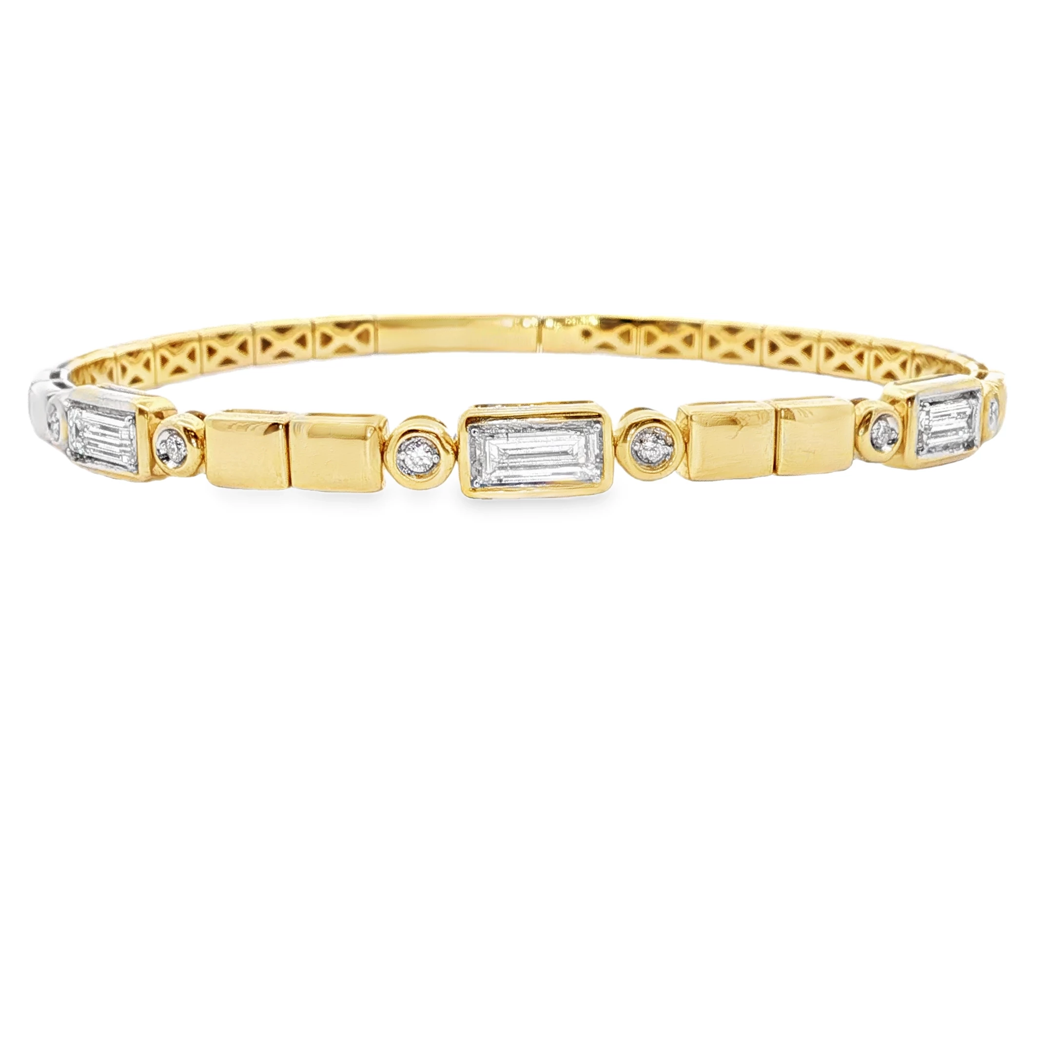 14 kt Yellow Gold Tennis Bracelet with Emerald Cut Diamonds. SKU DDI-300-10050opy)