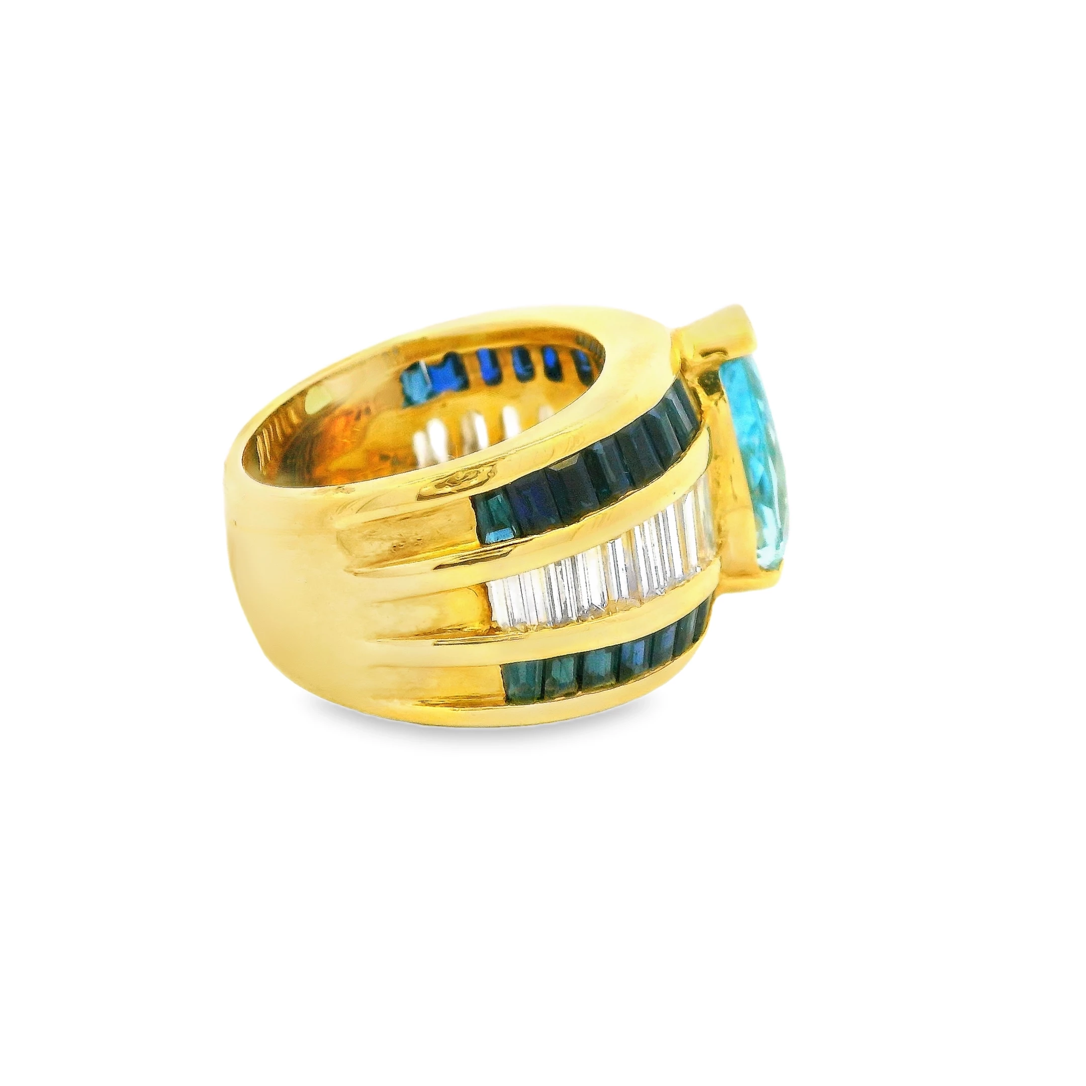 18kt yellow Gold Cocktail Ring with Pear-Shaped Aquamarine, sapphire and baguettes.. SKU DDI-5-10132 - Image 3