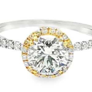 White Gold Engagement Ring with Round Brilliant Cut Diamond