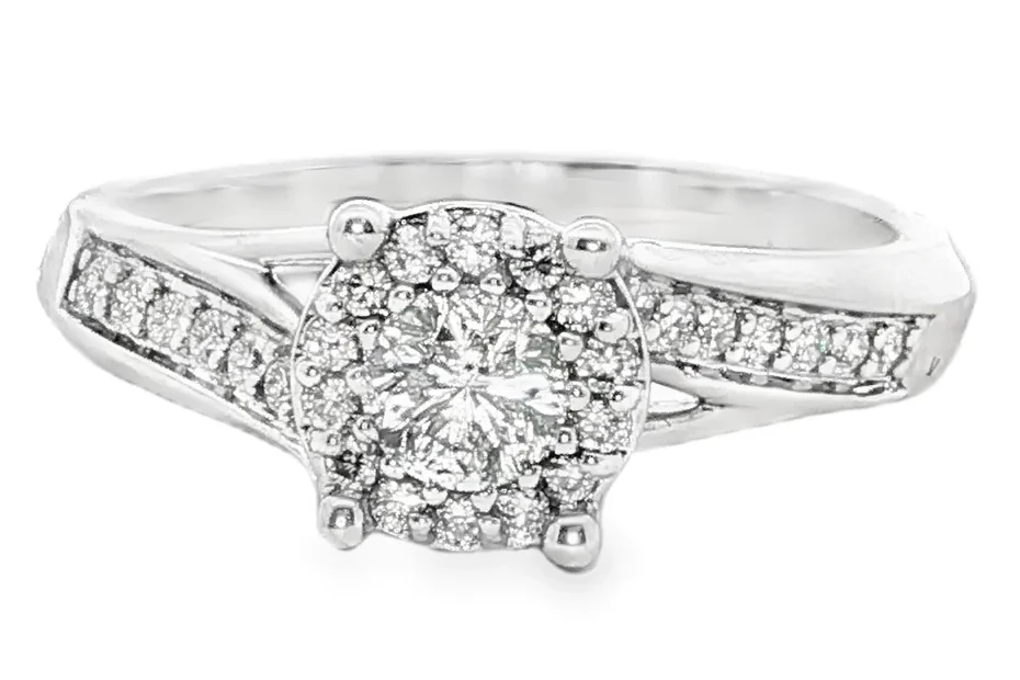 Platinum Engagement Ring with Round Cut Diamond