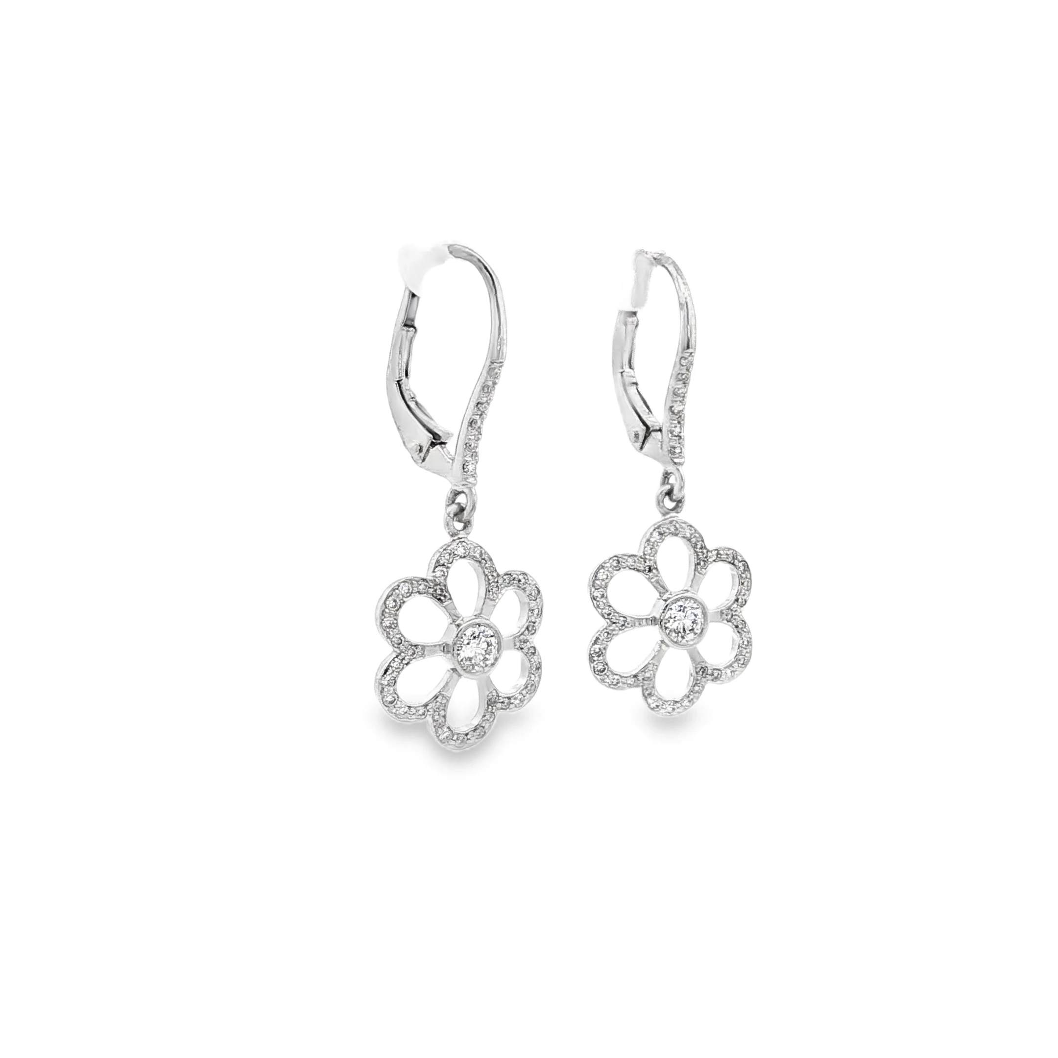 White Gold Dangle Earrings with Round Brilliant Diamonds