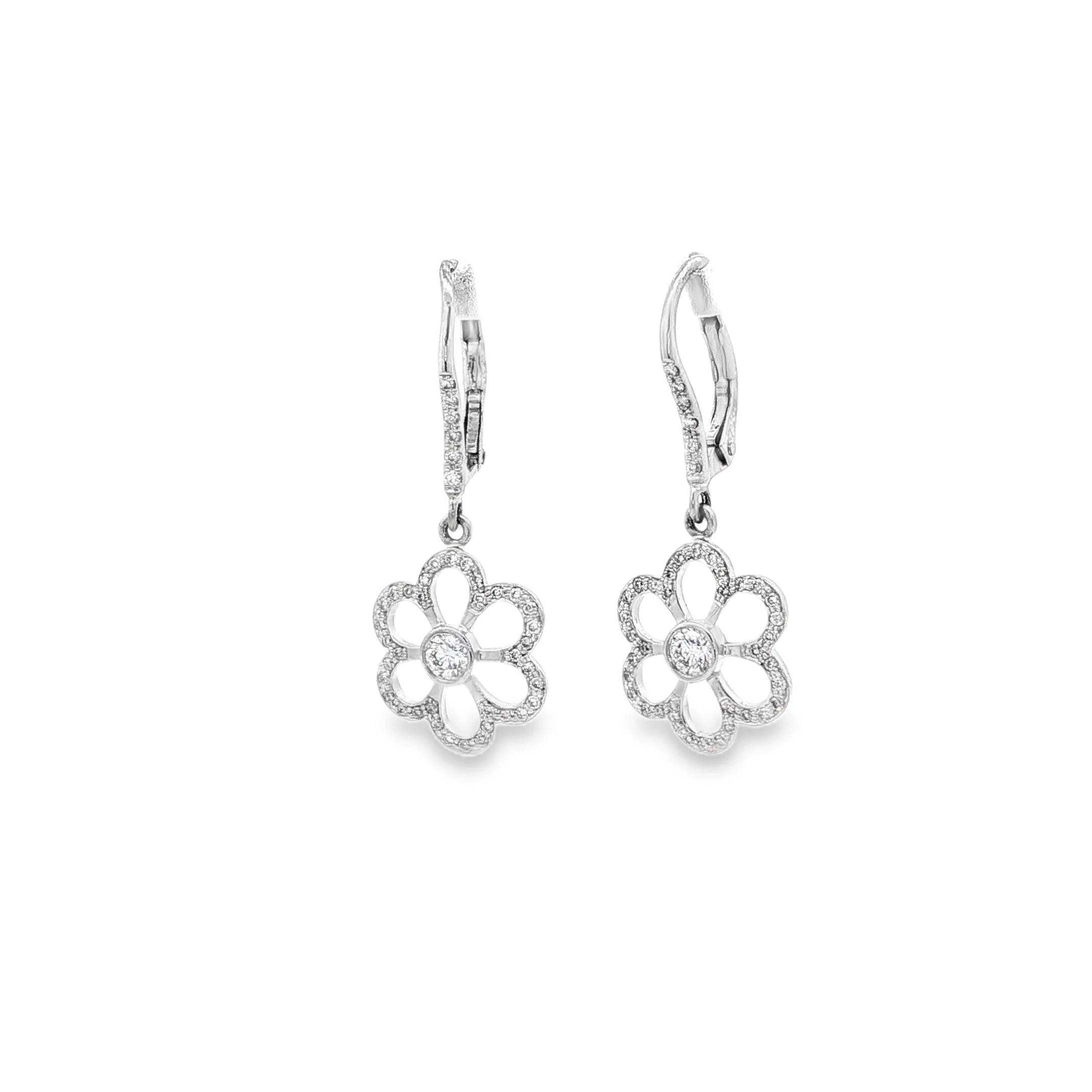 White Gold Dangle Earrings with Round Brilliant Diamonds